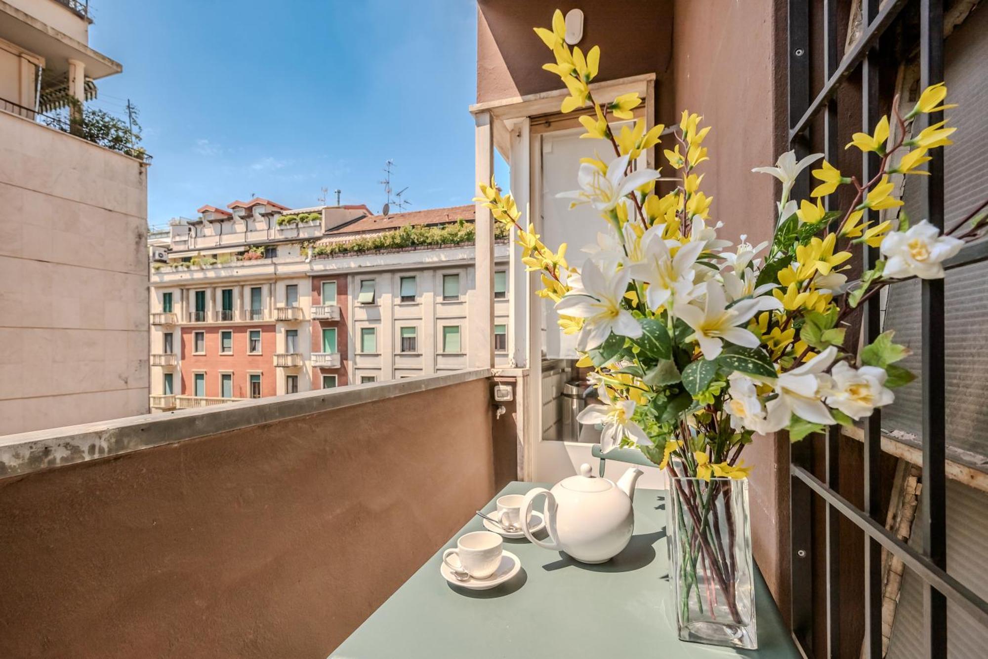 Ceradini With Balcony R&r * Mailand