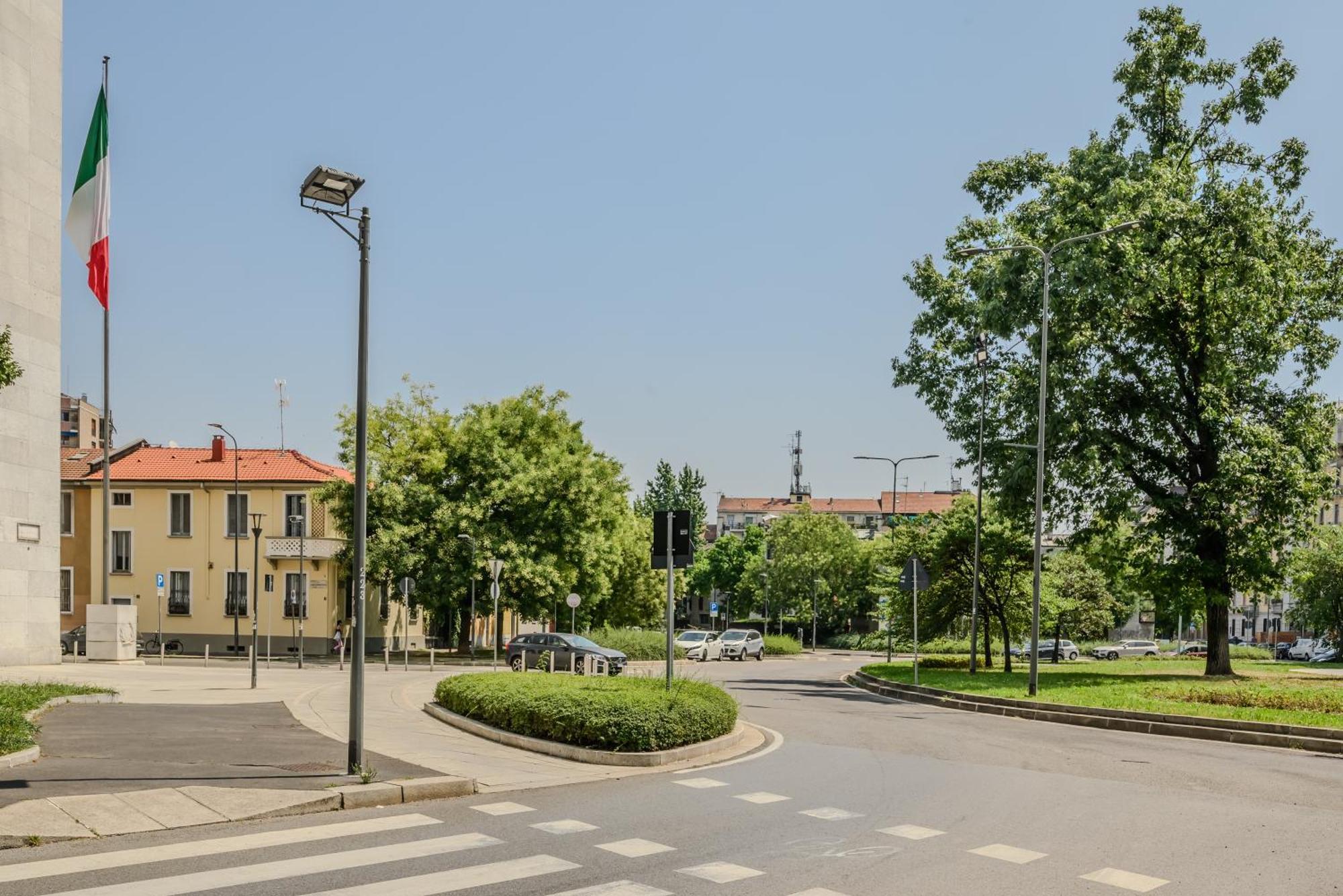 Ceradini With Balcony R&r Apartment Mailand